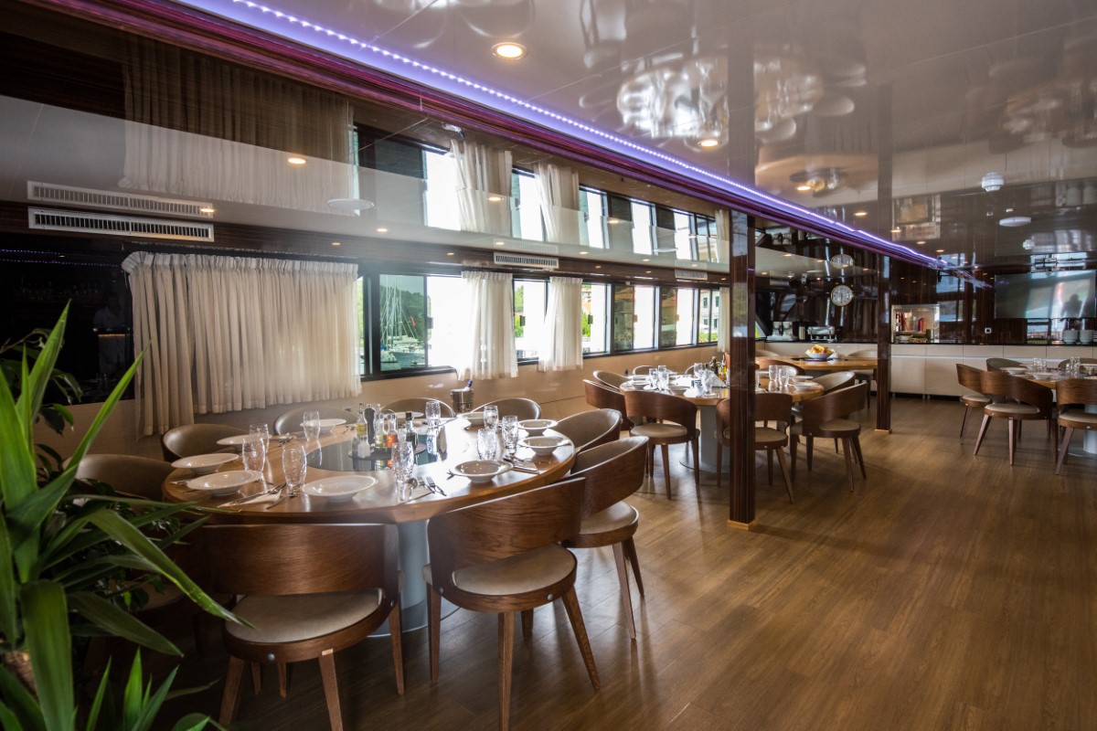 New Star Croatia Cruise ship dining