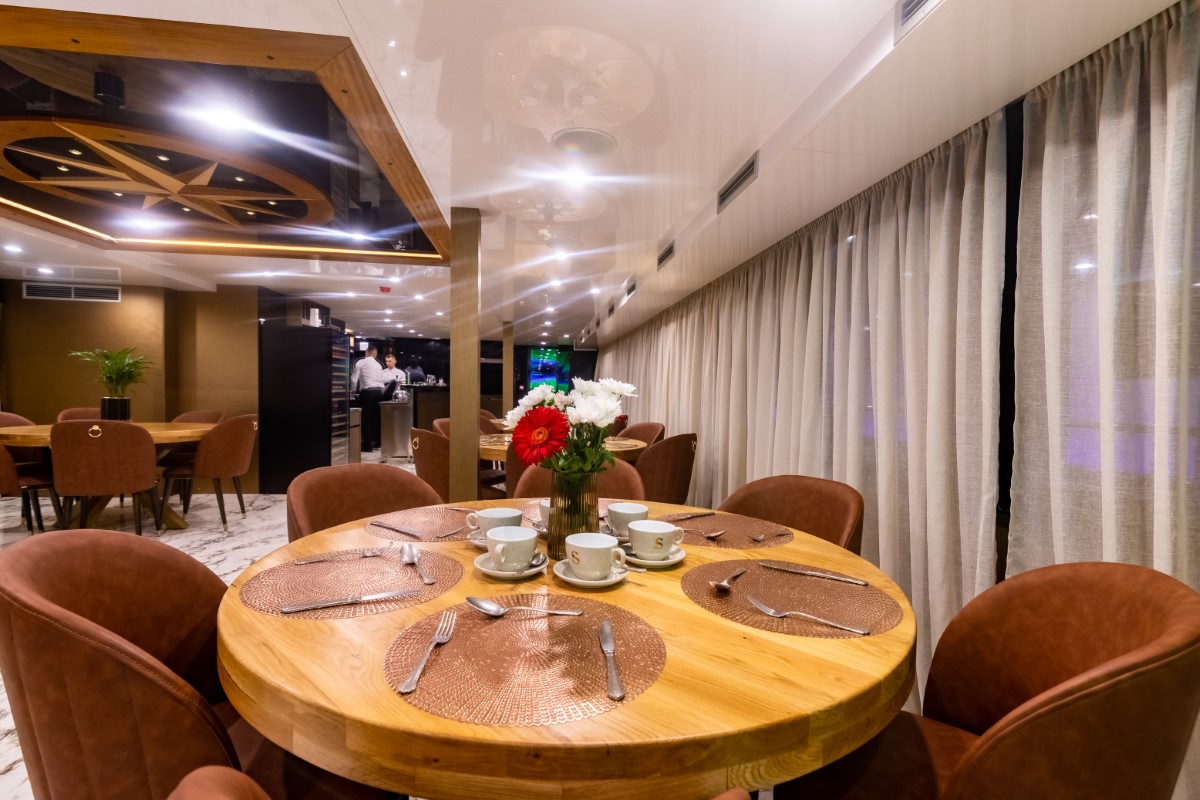 Symphony Croatia Cruise ship dining