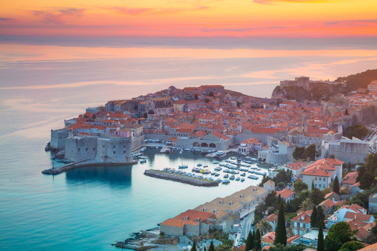 Dubrovnik,,Croatia.,Beautiful,Romantic,Old,Town,Of,Dubrovnik,During,Sunset.