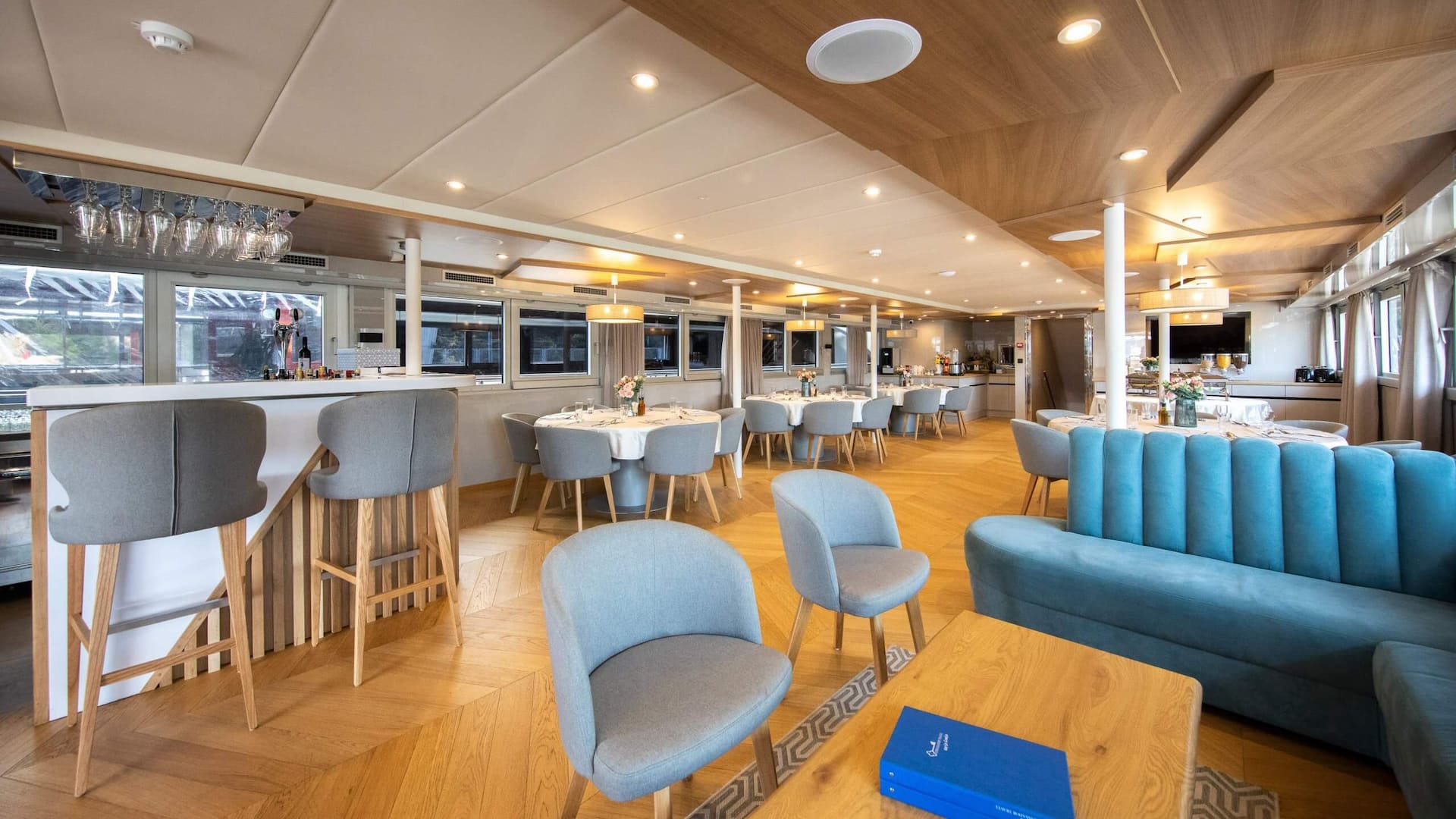 Mama Marija 2 Croatia cruise ship dining 1