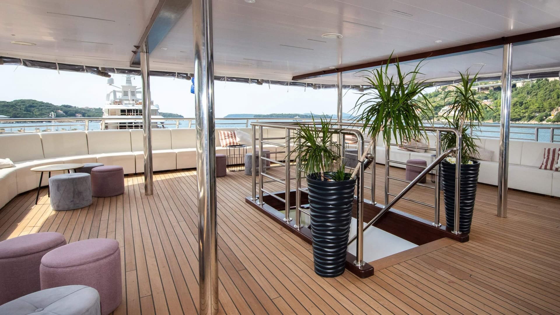 Mama Marija 2 Croatia cruise ship lounge