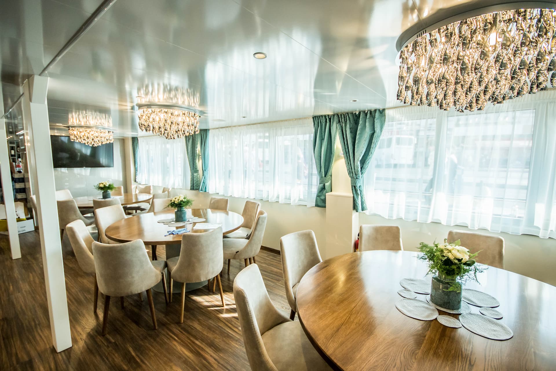 Markan Croatia cruise ship salon