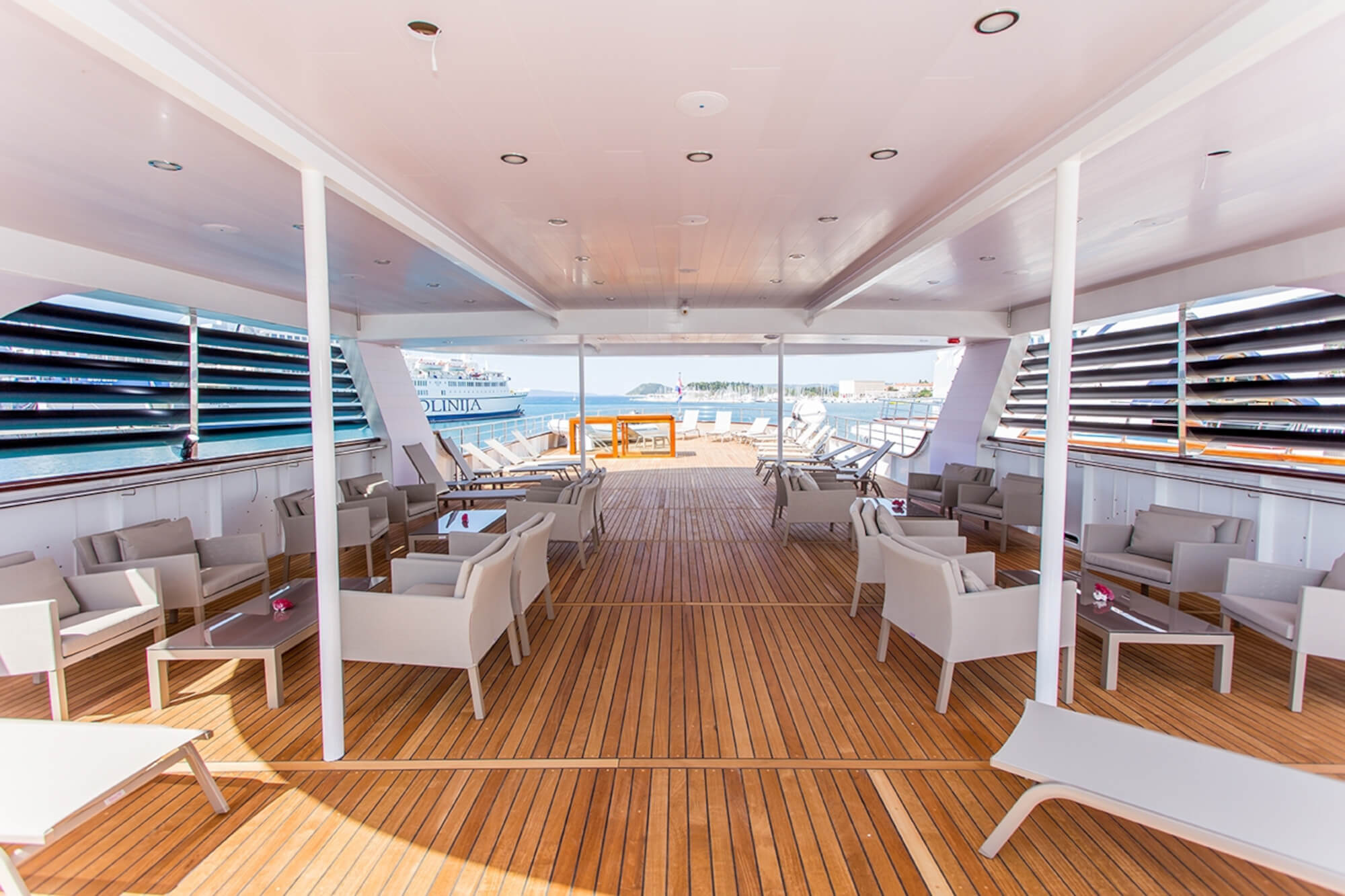 Avangard Croatia Cruise Ship lounge