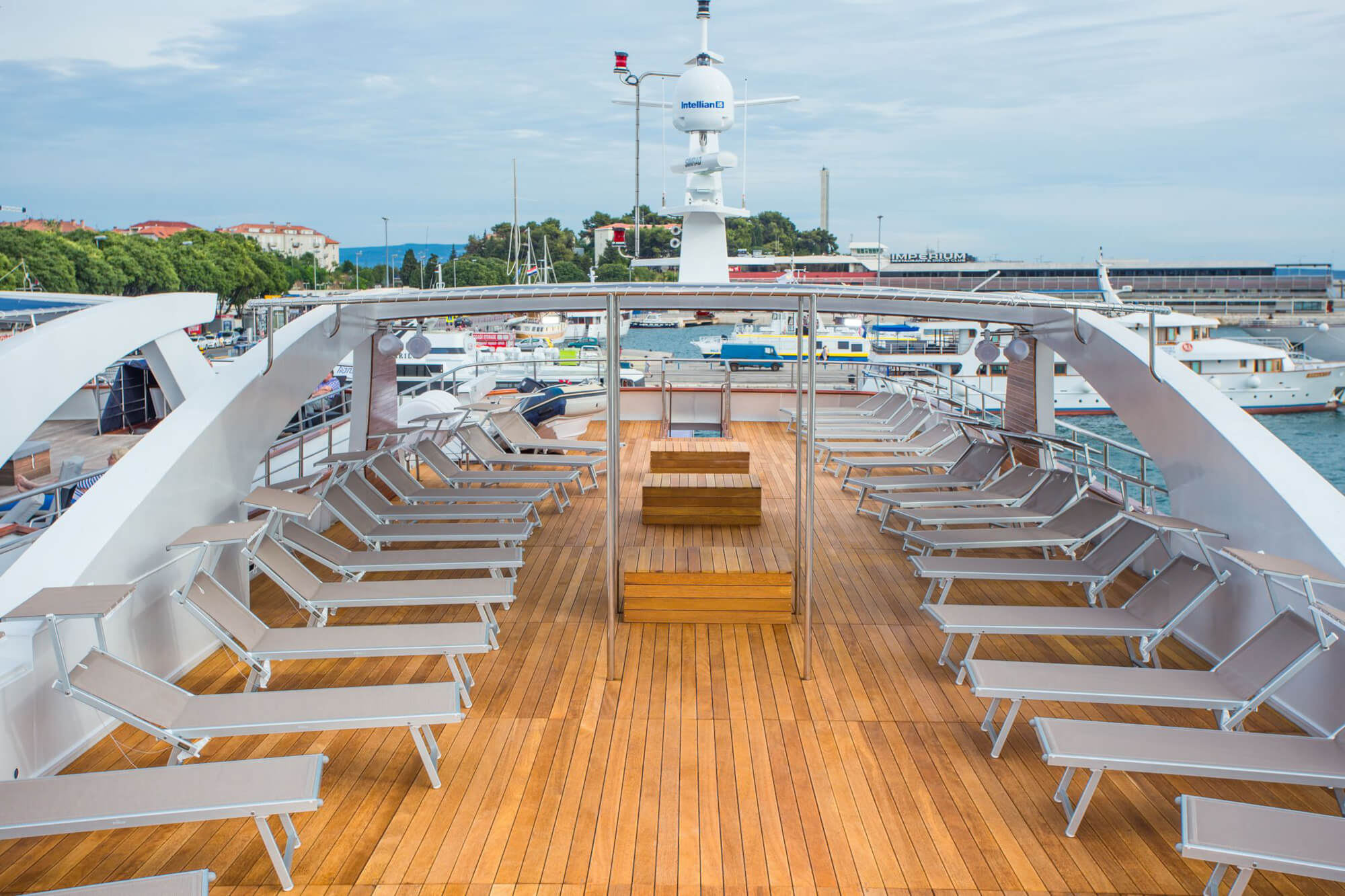 Aquamarine Croatia cruise ship sundeck