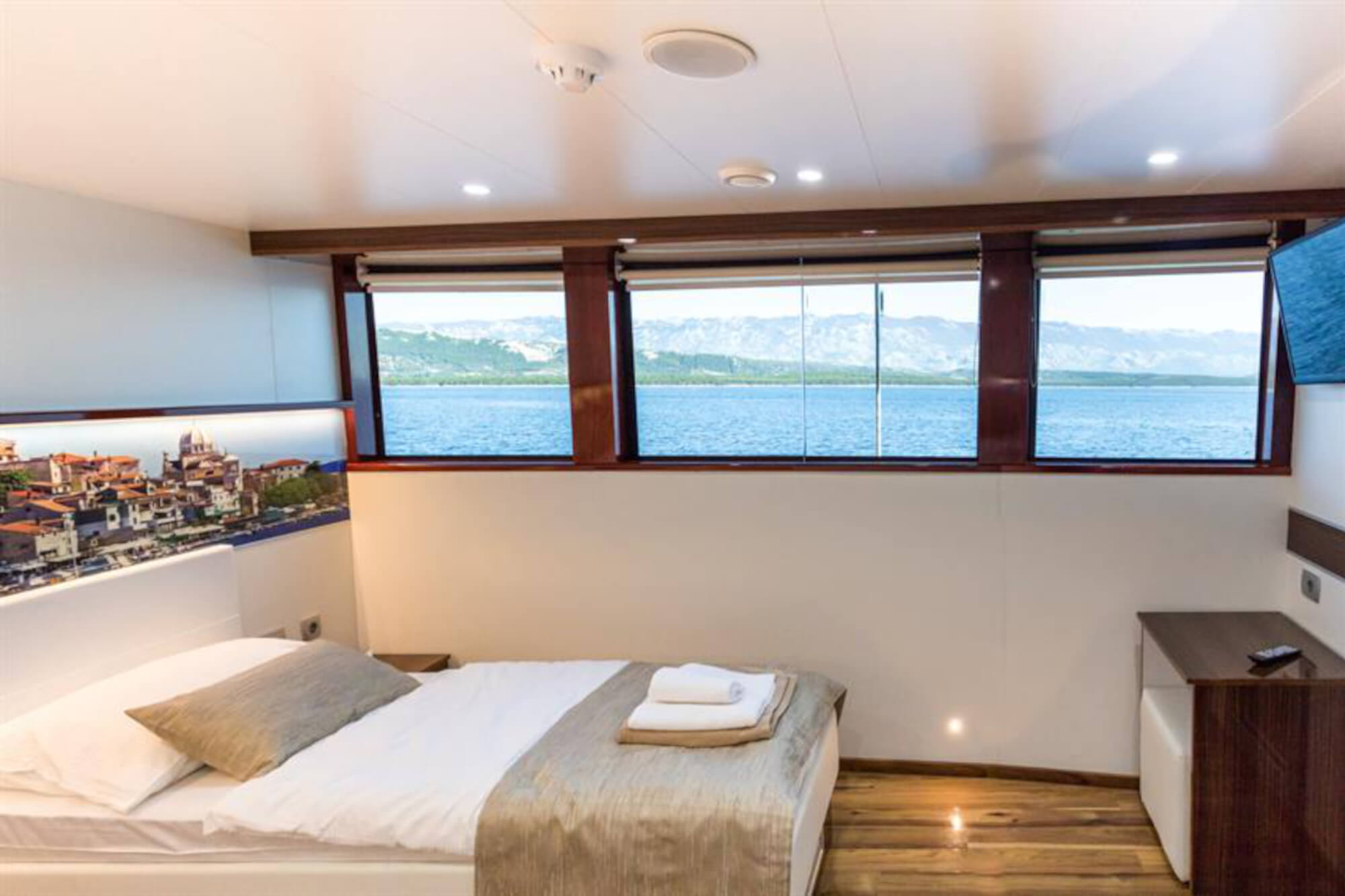 Stella Maris Croatia cruise ship cabin